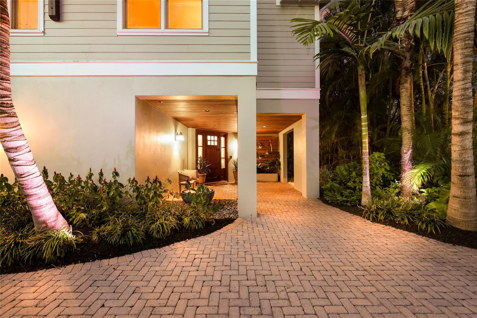 526 56th, Holmes Beach, FL 34217