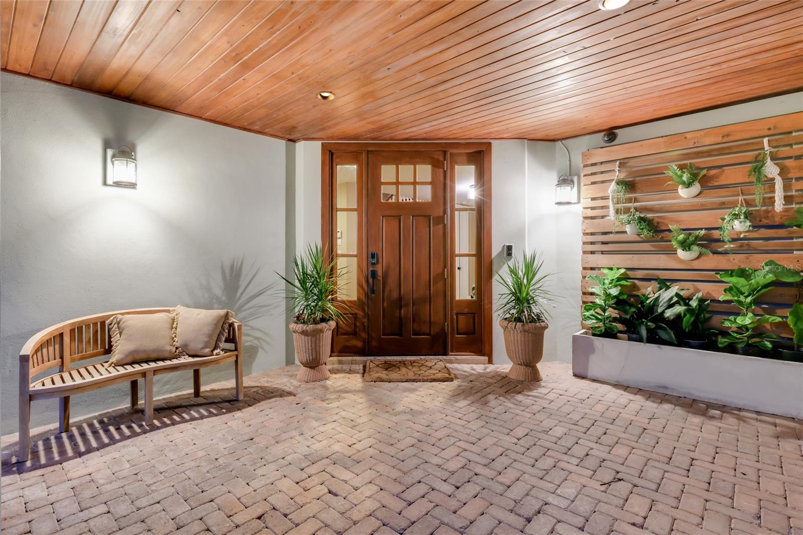 526 56th, Holmes Beach, FL 34217
