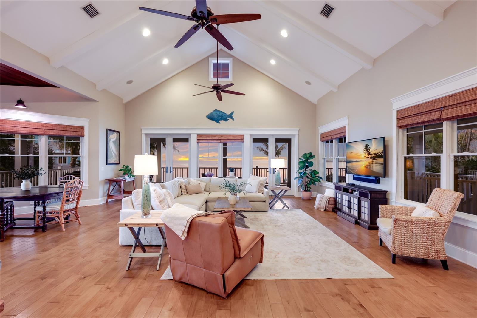 526 56th, Holmes Beach, FL 34217
