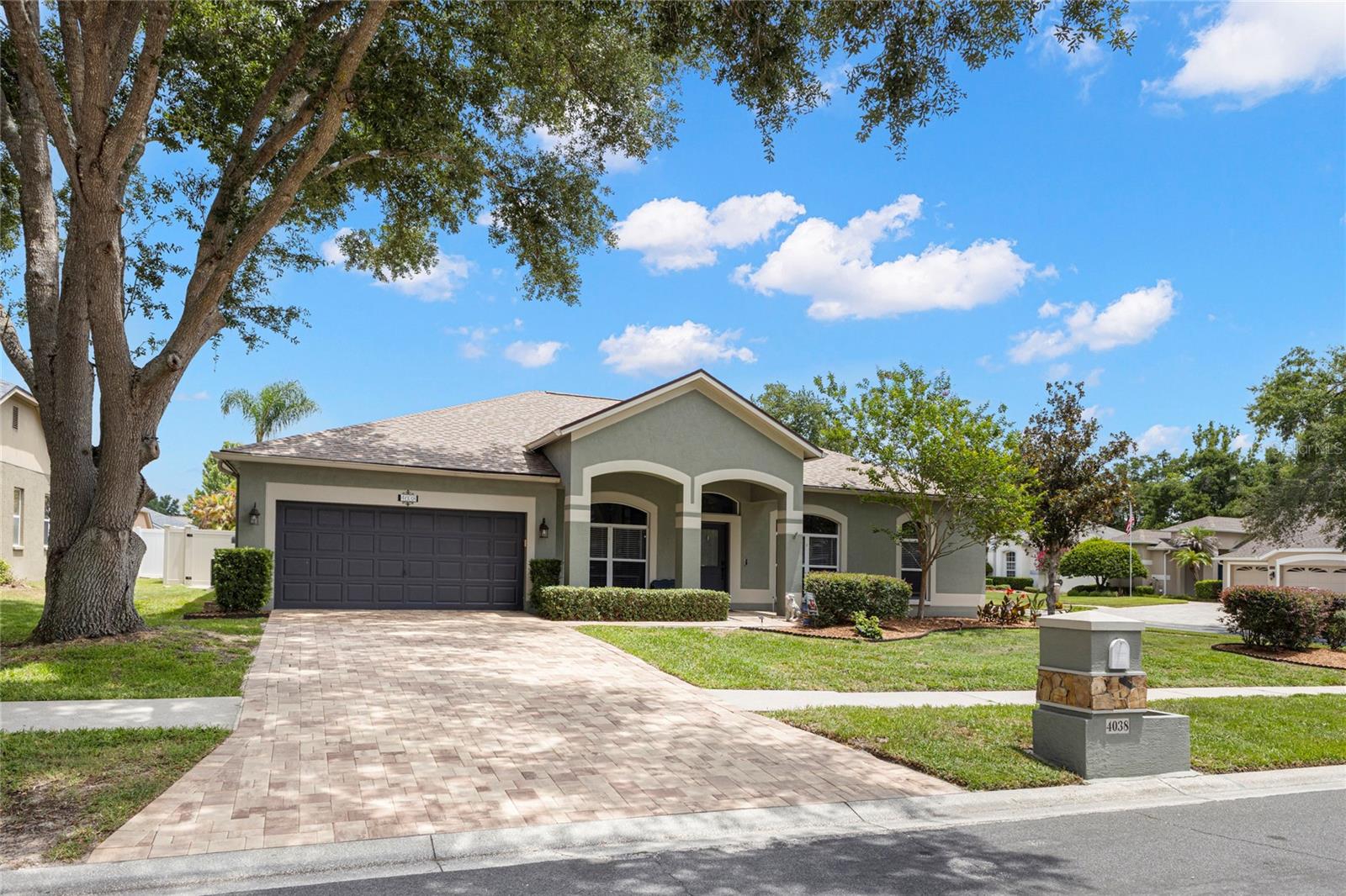 4038 Lithia Ridge, Valrico, FL 33596