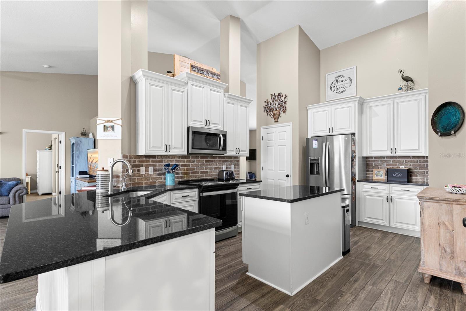 4038 Lithia Ridge, Valrico, FL 33596