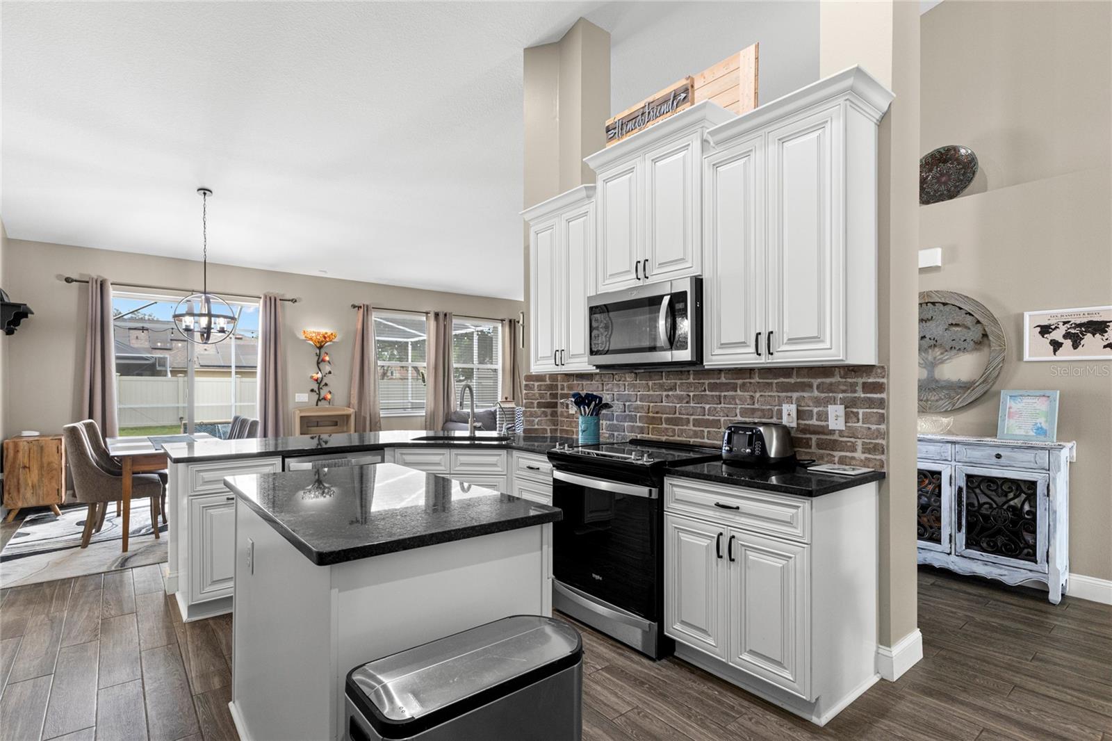 4038 Lithia Ridge, Valrico, FL 33596