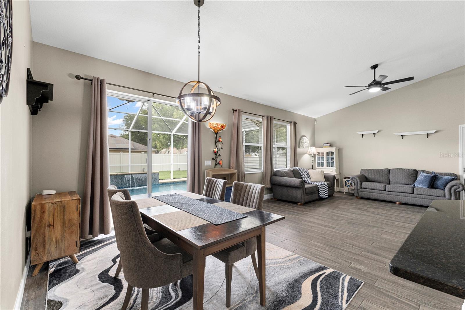 4038 Lithia Ridge, Valrico, FL 33596