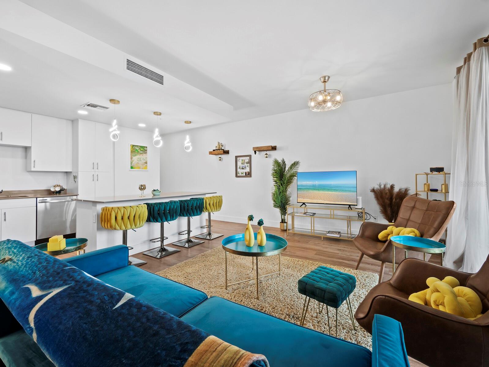 1703 Tamiami Unit 306, Sarasota, FL 34234
