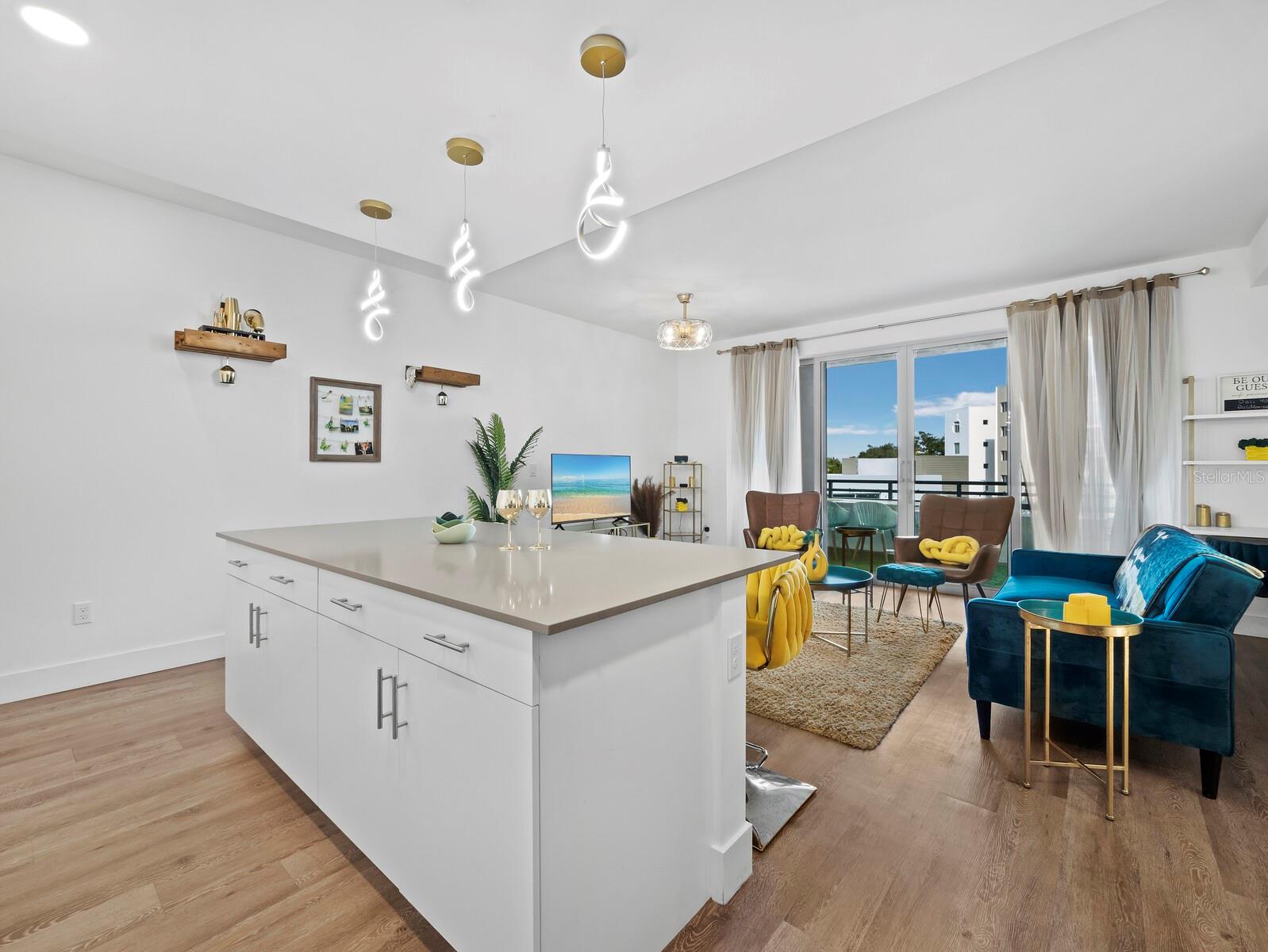 1703 Tamiami Unit 306, Sarasota, FL 34234