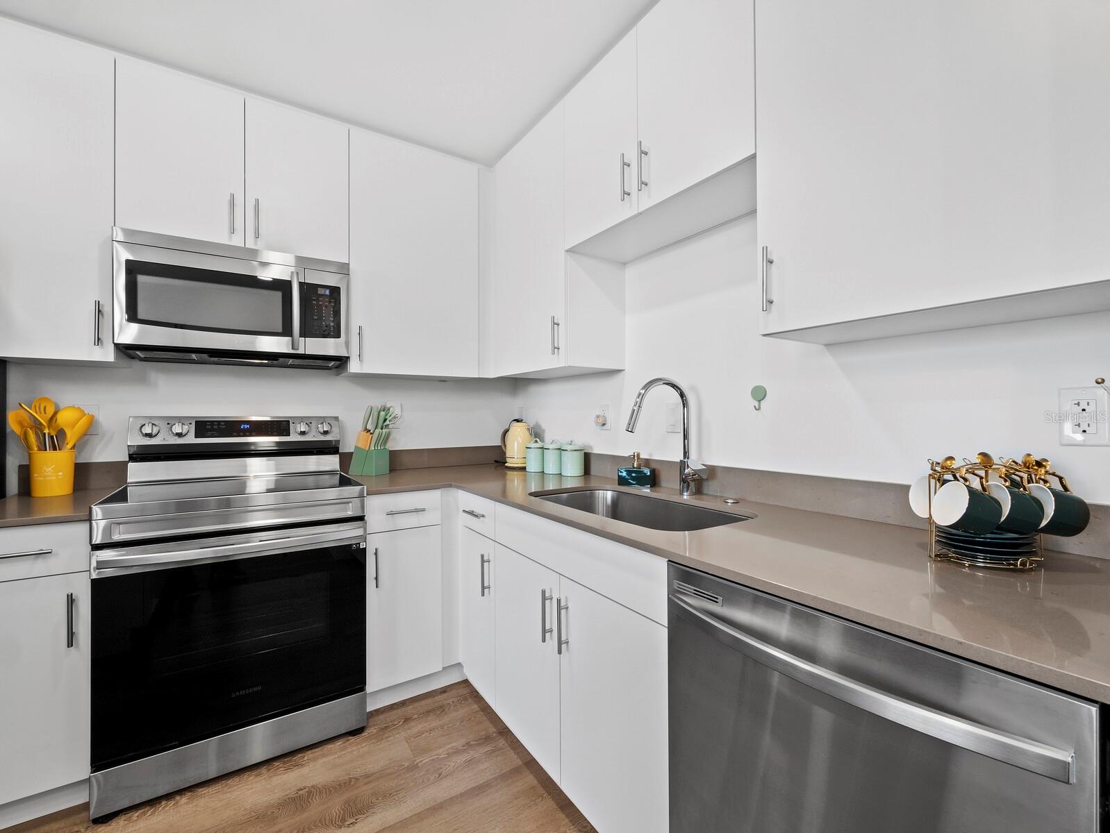 1703 Tamiami Unit 306, Sarasota, FL 34234