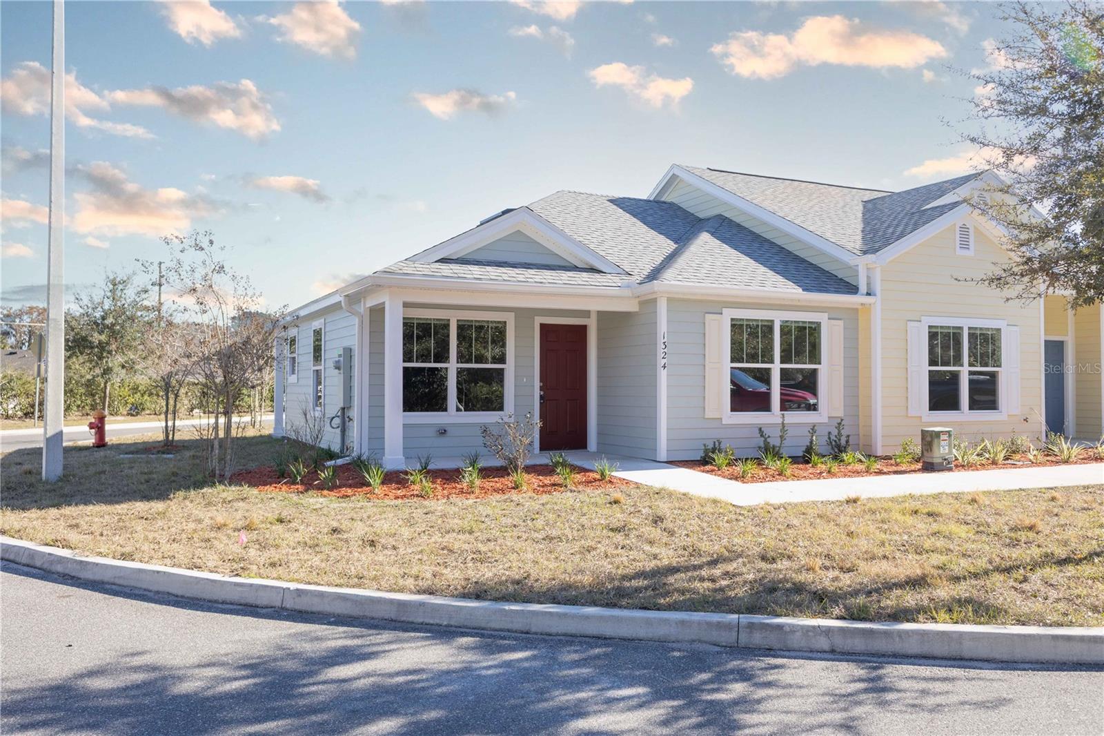 1342 Cottage, Tavares, FL 32778