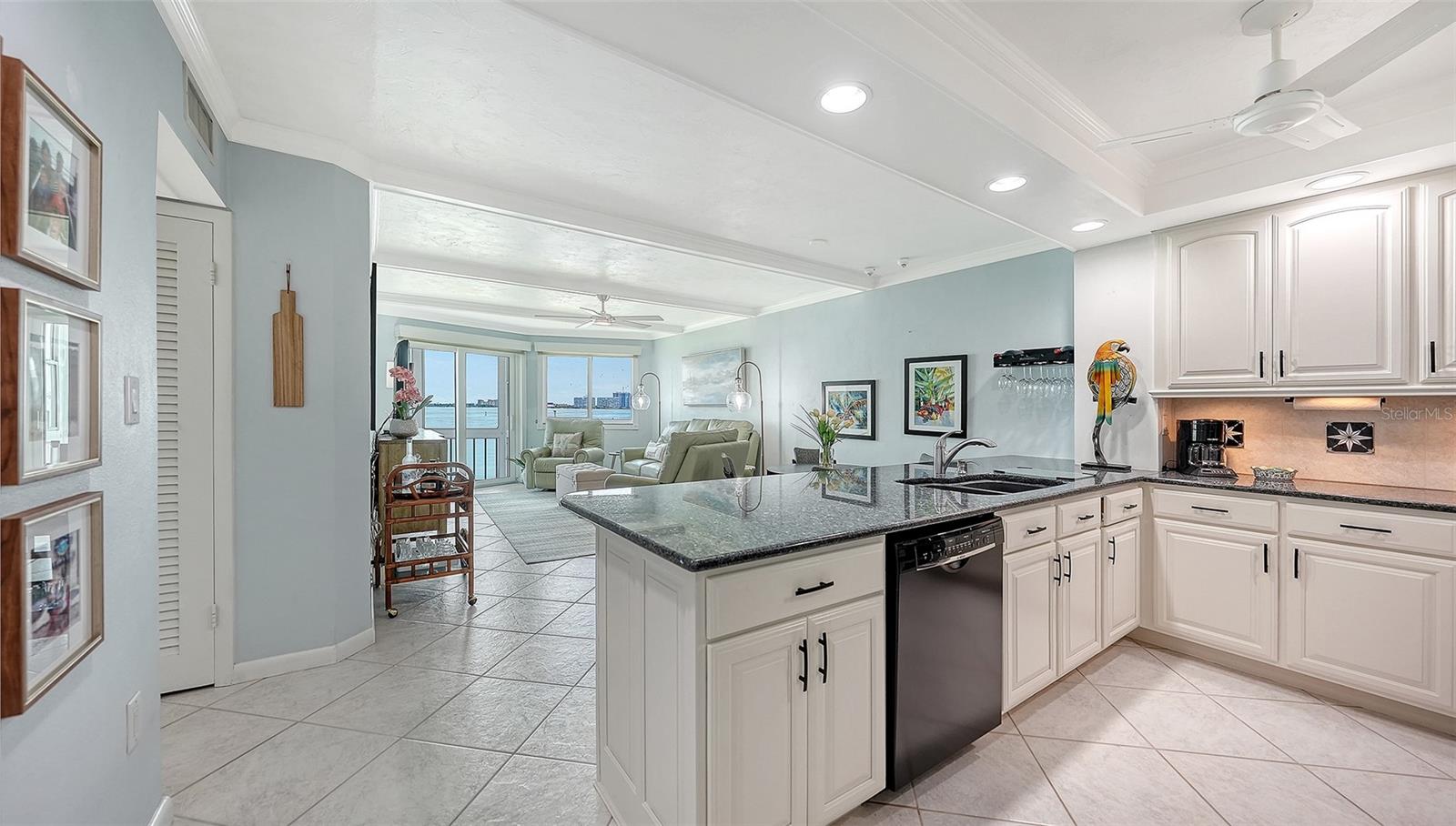 777 John Ringling Unit 24, Sarasota, FL 34236