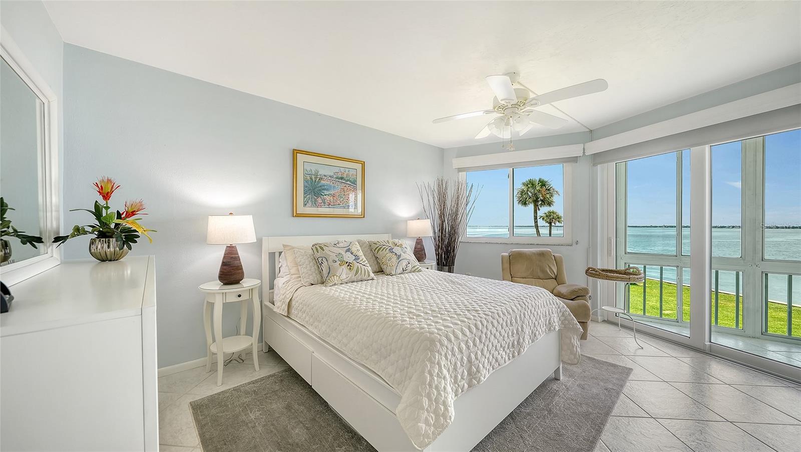 777 John Ringling Unit 24, Sarasota, FL 34236