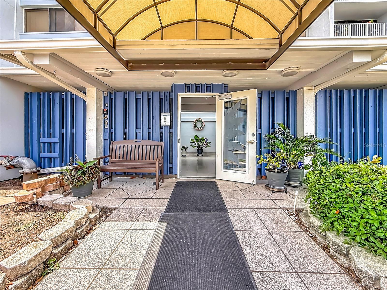 450 Treasure Island Unit 111, Treasure Island, FL 33706