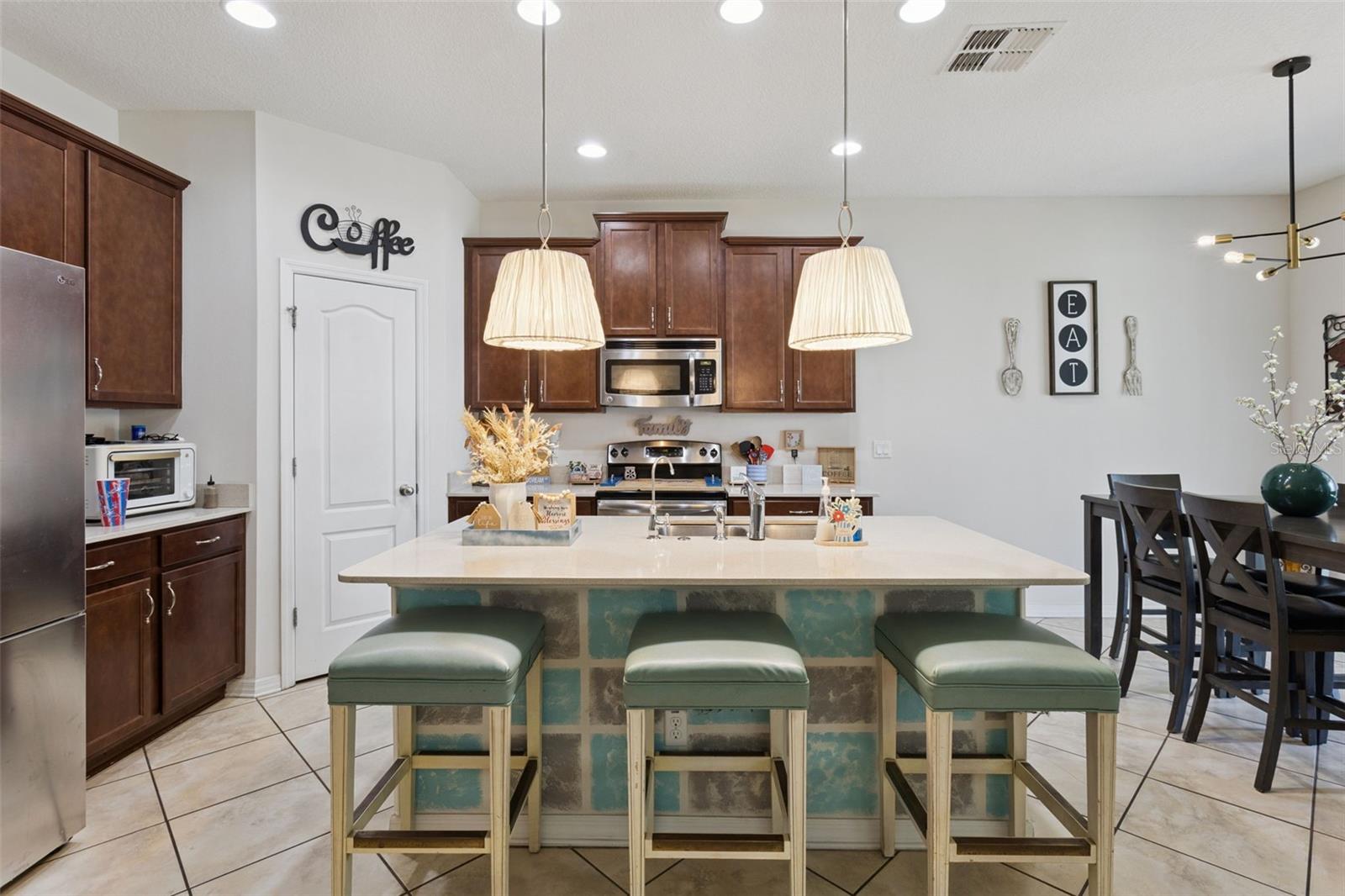 2514 Plumadore, Grand Island, FL 32735