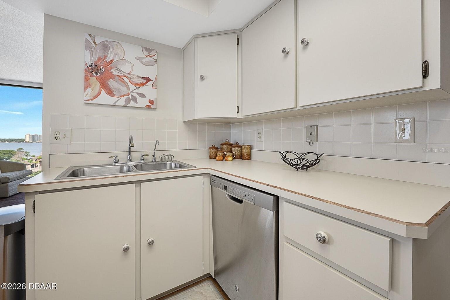 1 Oceans West Unit 6a6, Daytona Beach, FL 32118