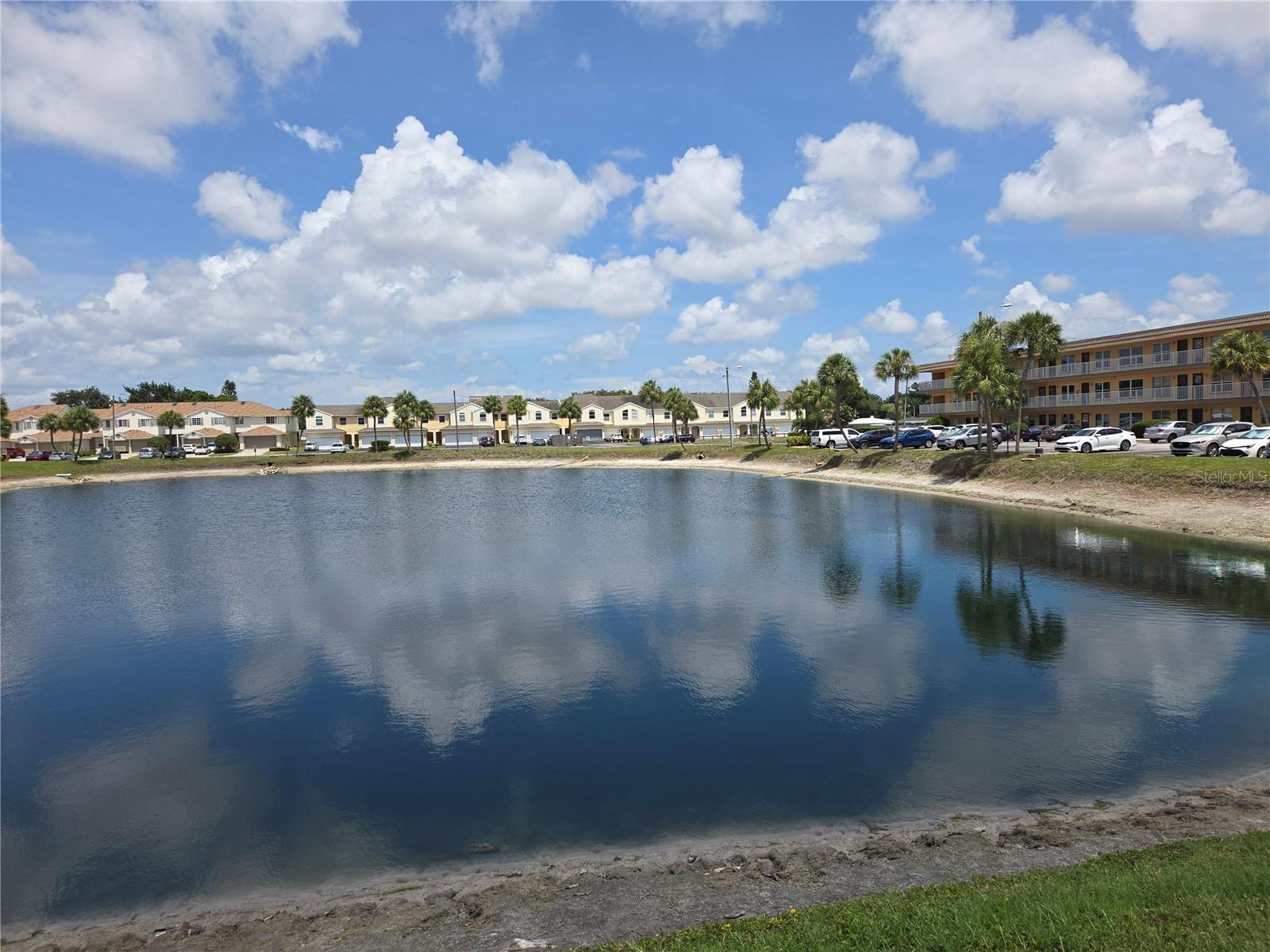 6400 46th Unit 305, Kenneth City, FL 33709
