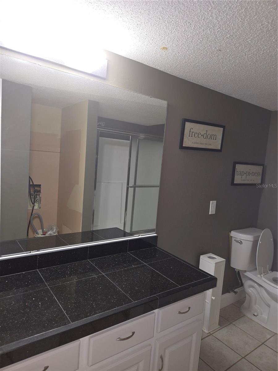 6400 46th Unit 305, Kenneth City, FL 33709
