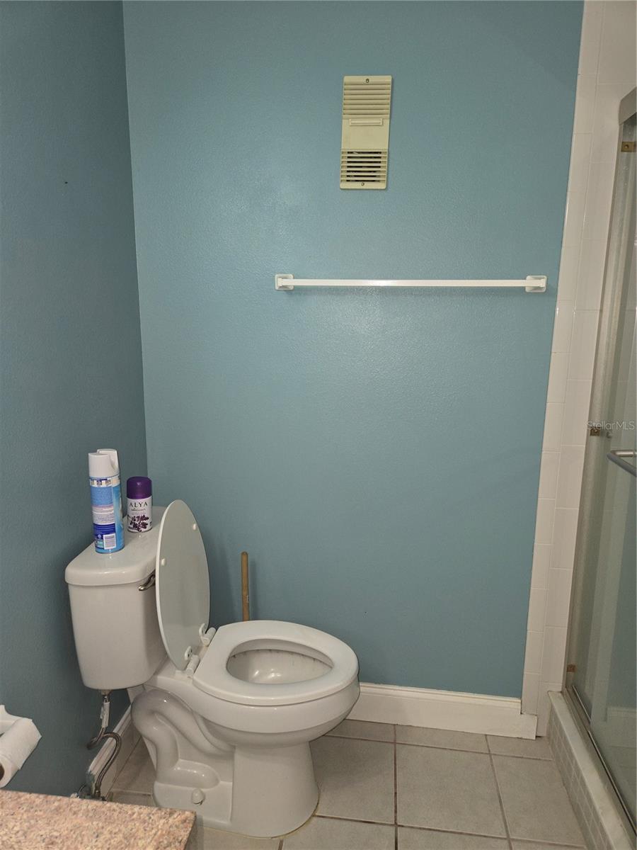 6400 46th Unit 305, Kenneth City, FL 33709