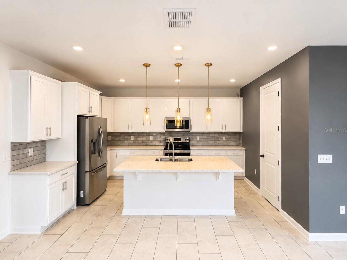 236 Hillcrest, Dundee, FL 33838