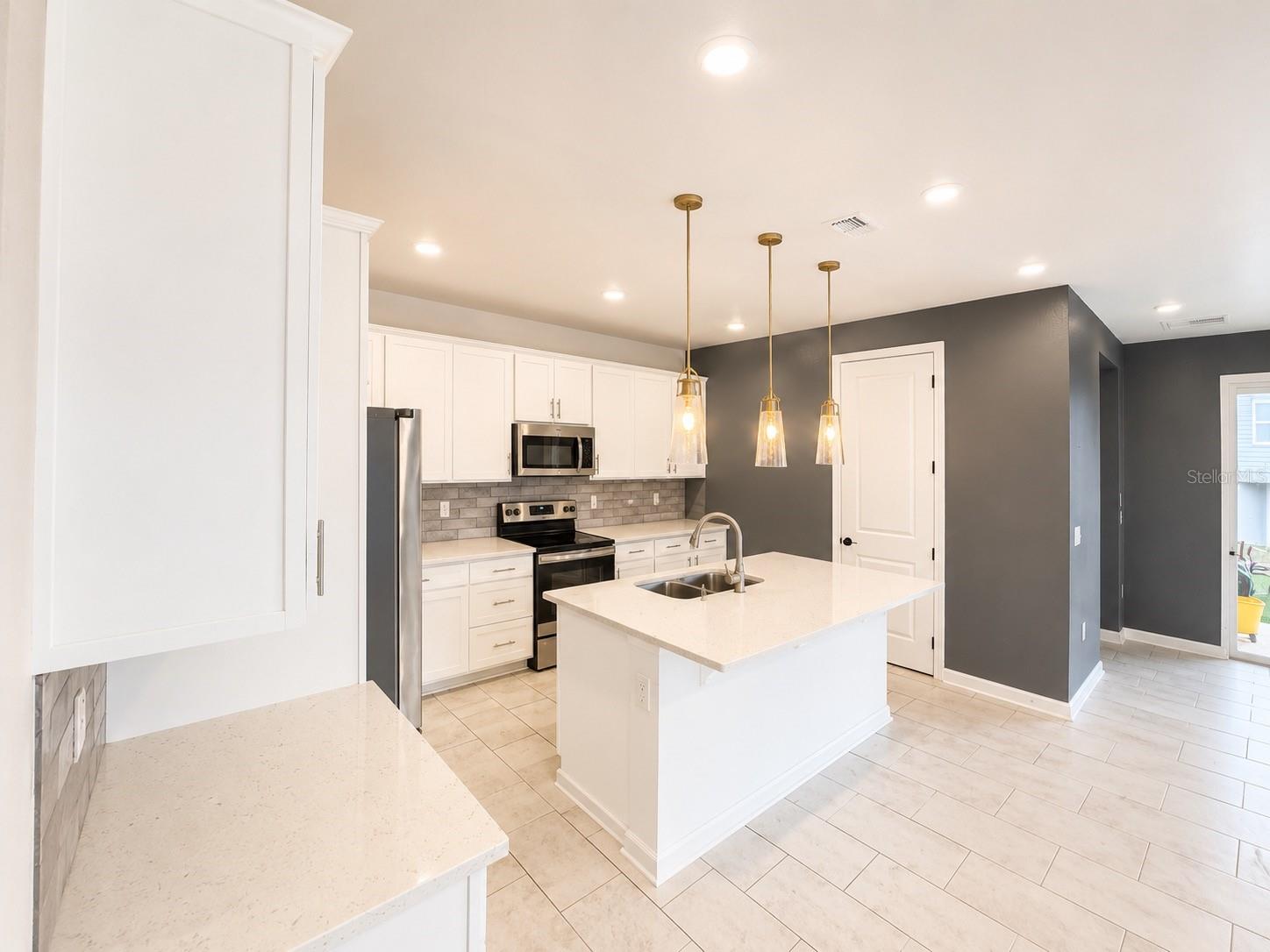 236 Hillcrest, Dundee, FL 33838