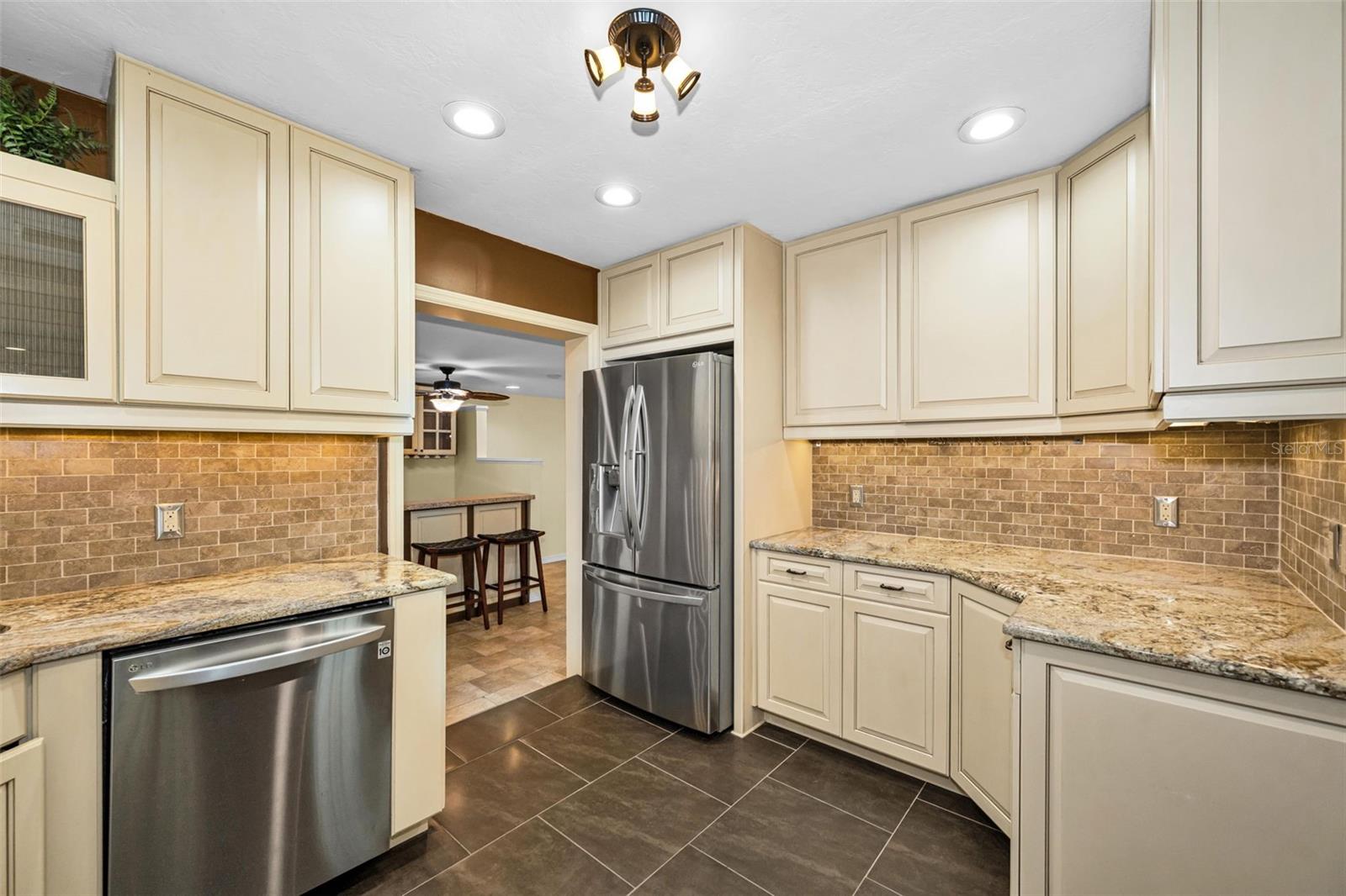 6701 Orchard, St Petersburg, FL 33702