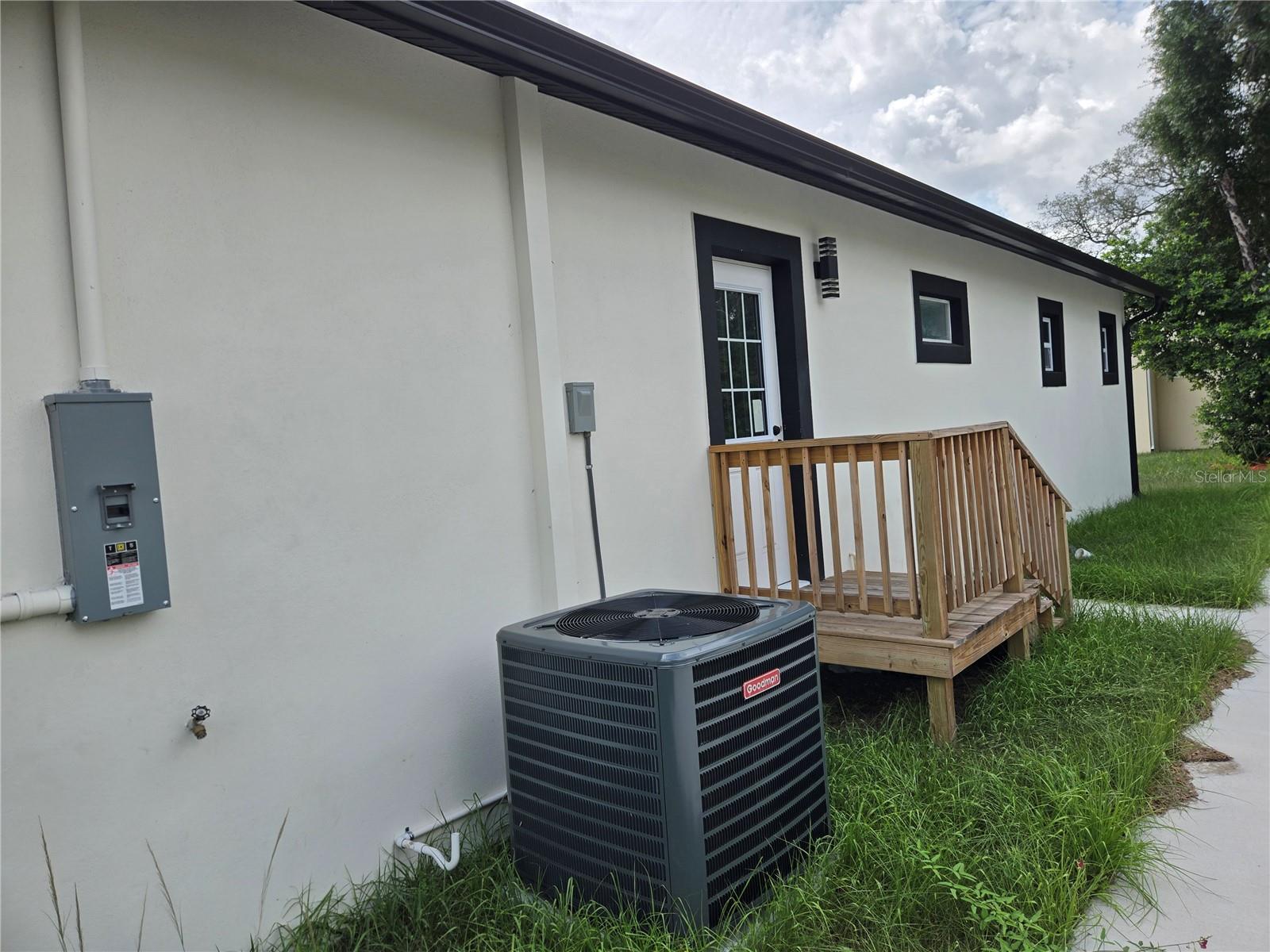 701 Linebaugh, Tampa, FL 33612