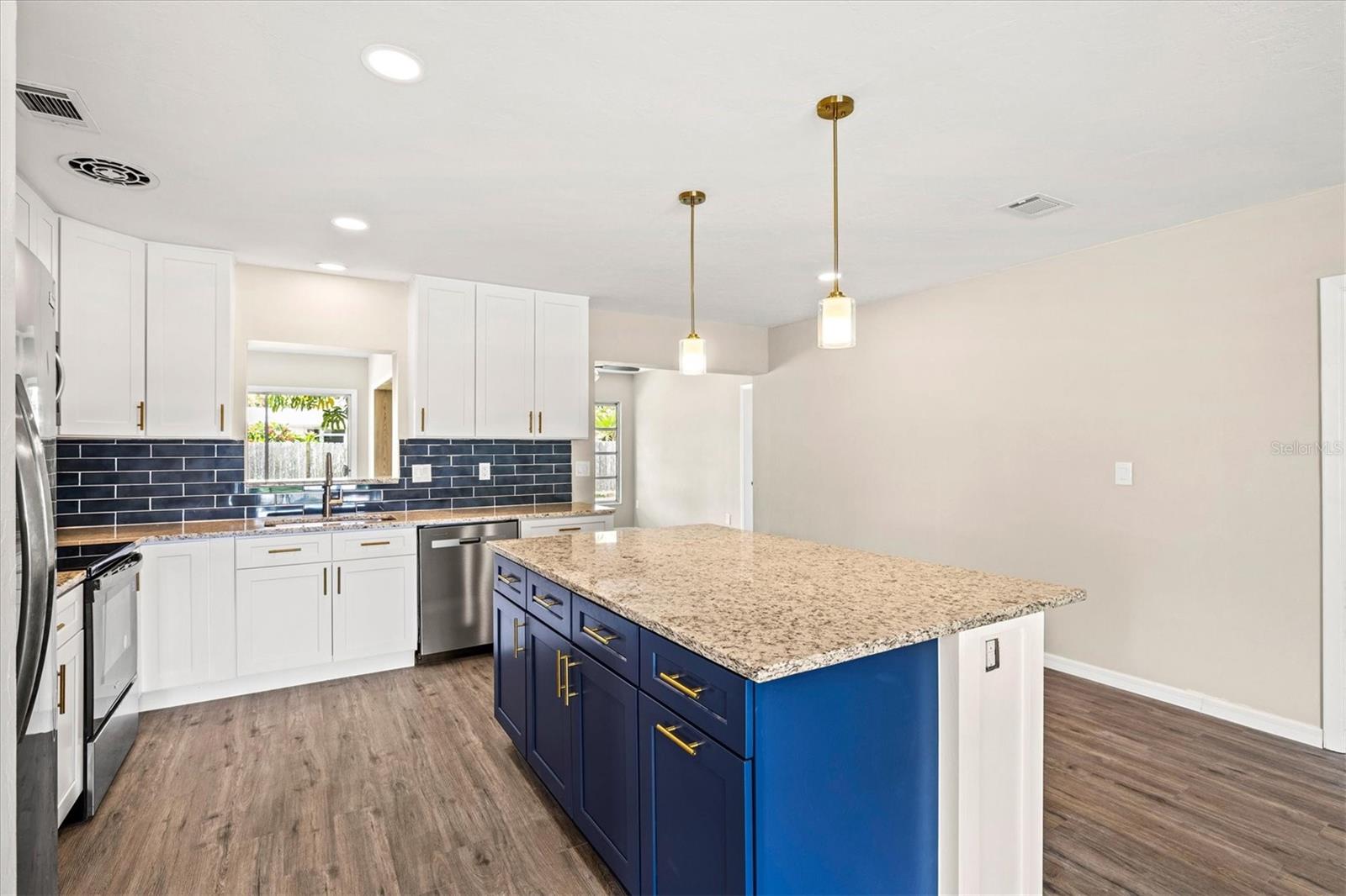 106 Aurora, Venice, FL 34285