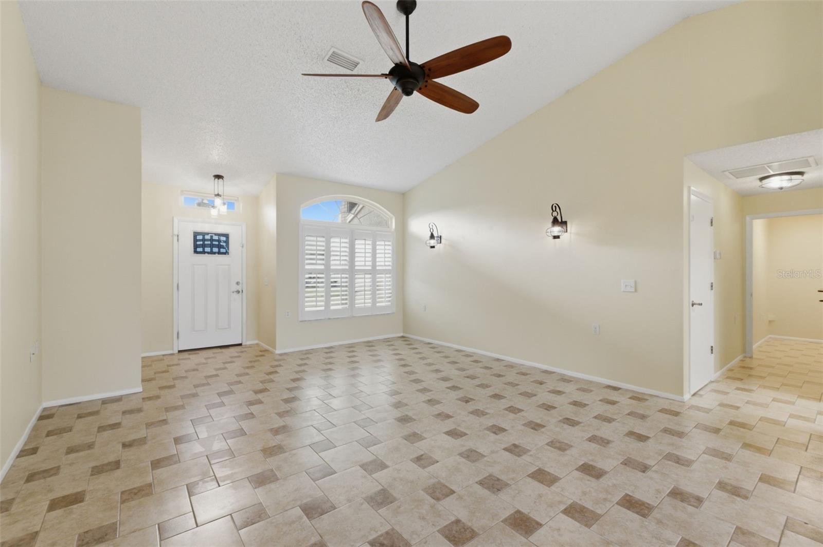 6525 Pine Walk, New Port Richey, FL 34655