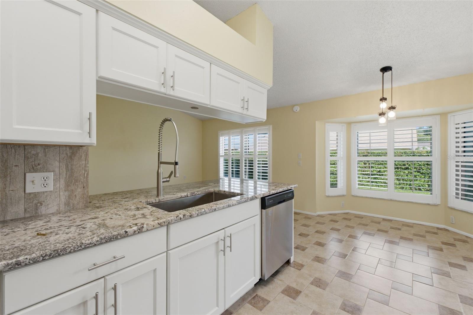 6525 Pine Walk, New Port Richey, FL 34655
