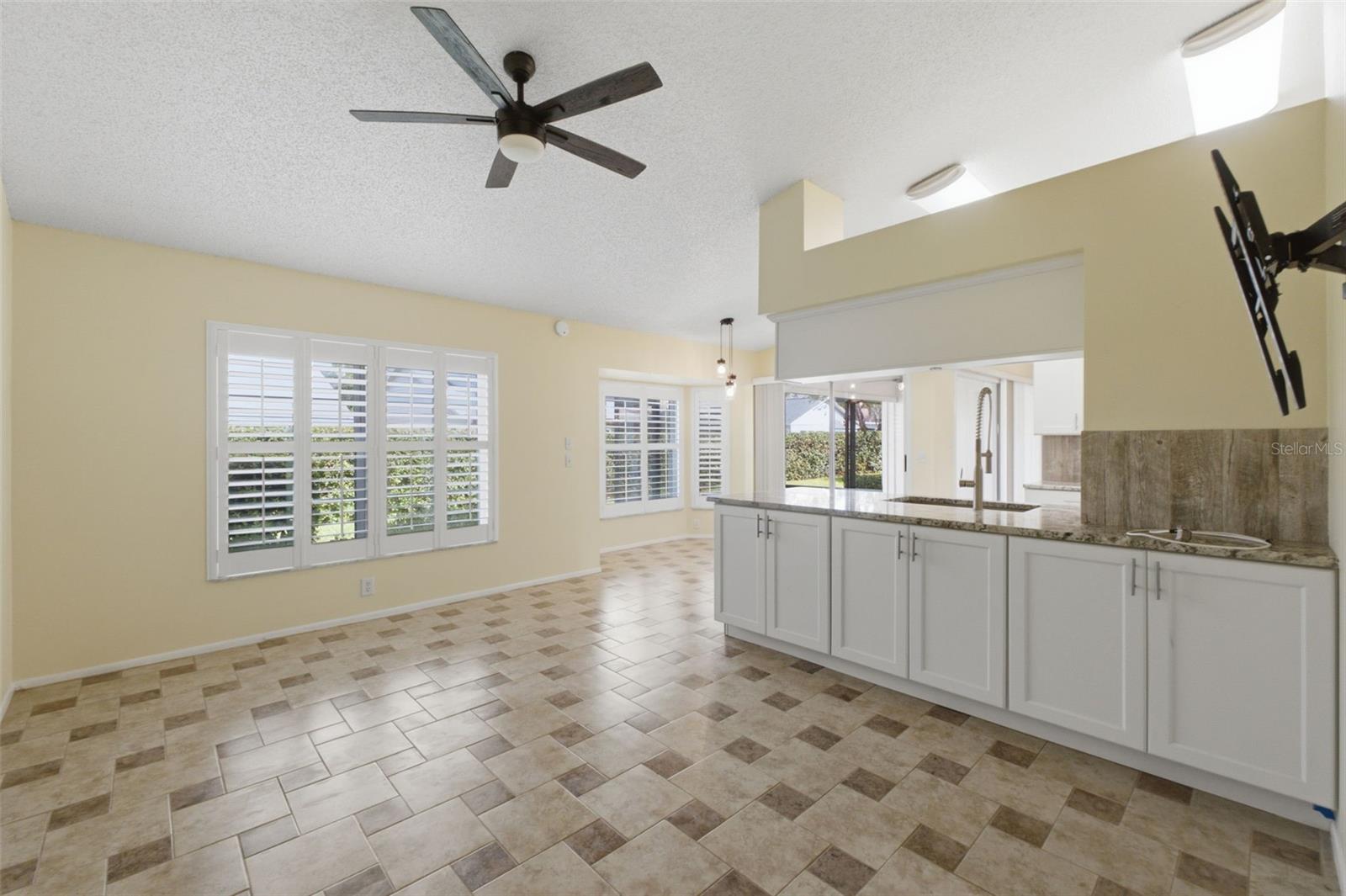 6525 Pine Walk, New Port Richey, FL 34655