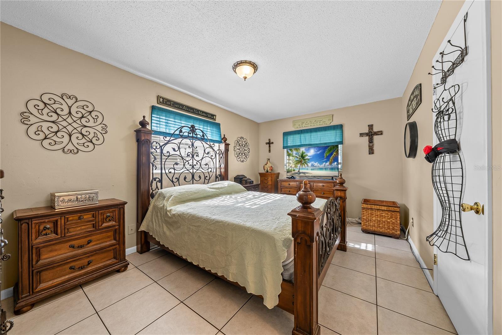2208 Gardenia, Lehigh Acres, FL 33936