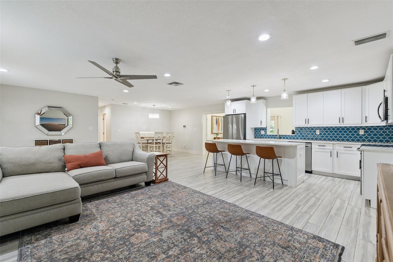 302 Comanche, Tampa, FL 33604