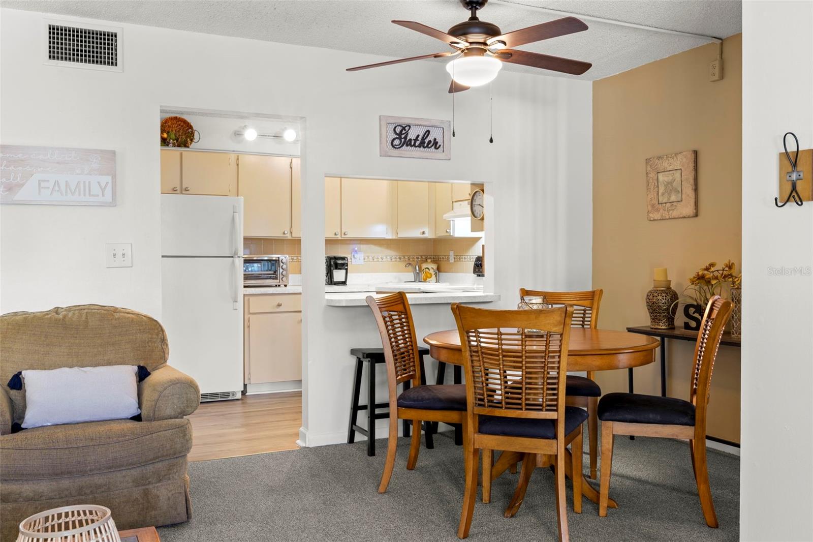 1290 Pine Ridge Unit E1, Tarpon Springs, FL 34688