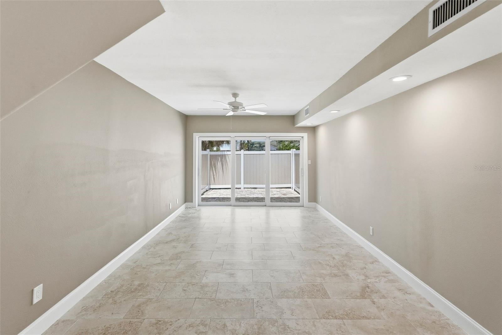 3120 Beach Unit 1, St Petersburg, FL 33707
