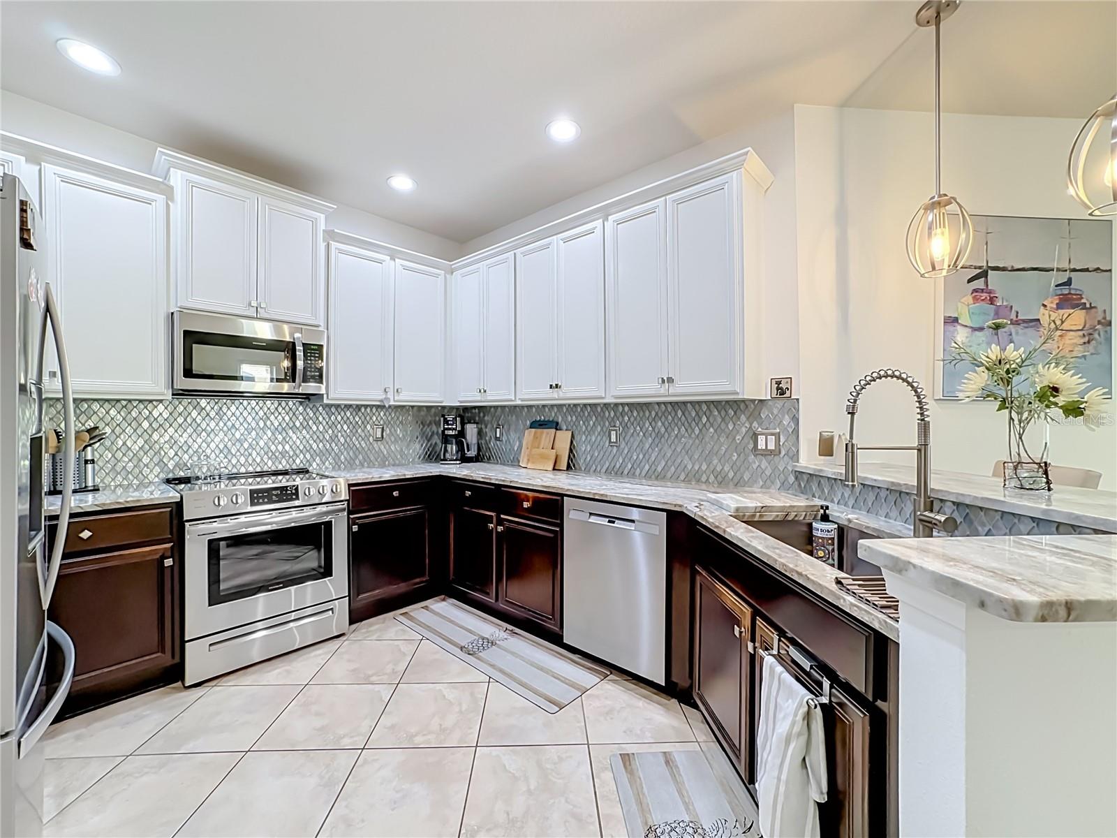 5539 Sunset Falls, Apollo Beach, FL 33572
