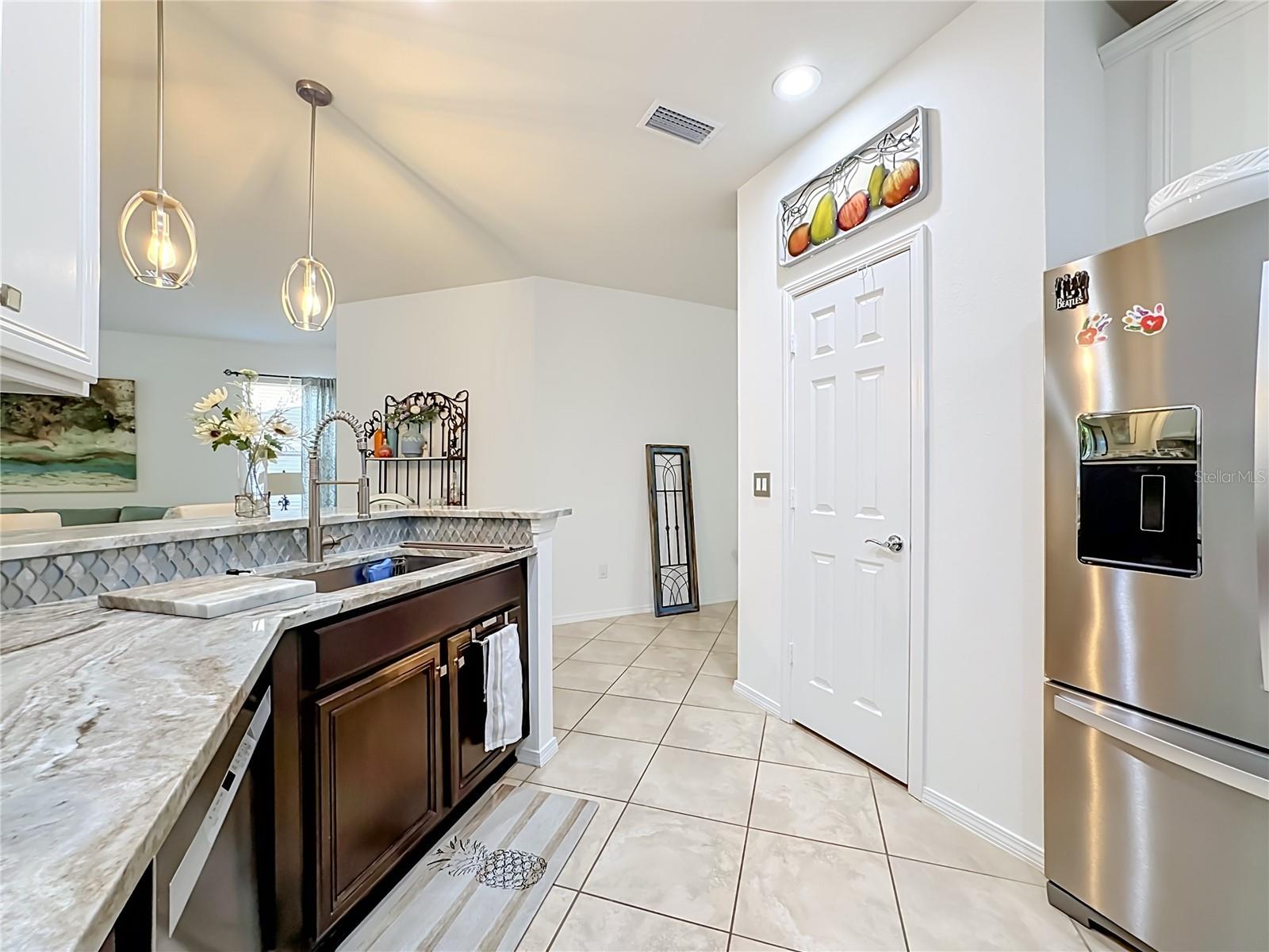 5539 Sunset Falls, Apollo Beach, FL 33572