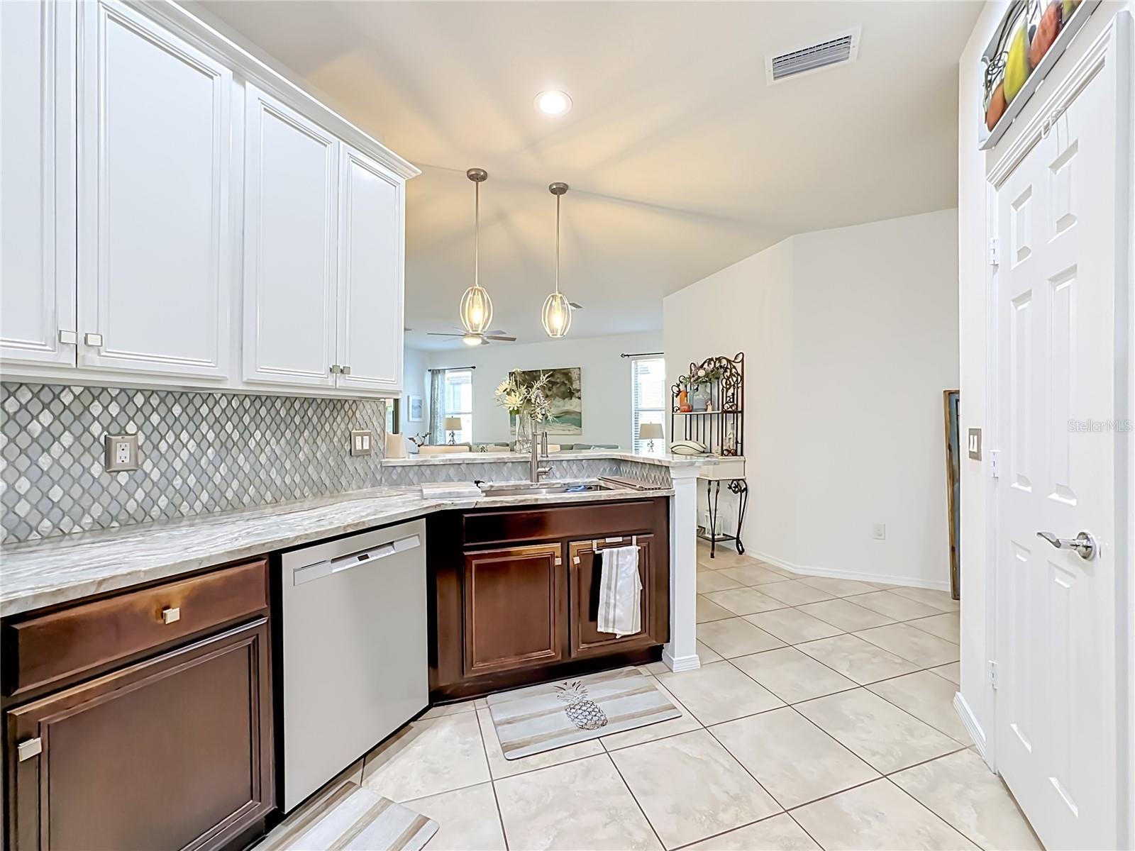 5539 Sunset Falls, Apollo Beach, FL 33572
