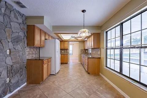 7528 River Country, Weeki Wachee, FL 34607