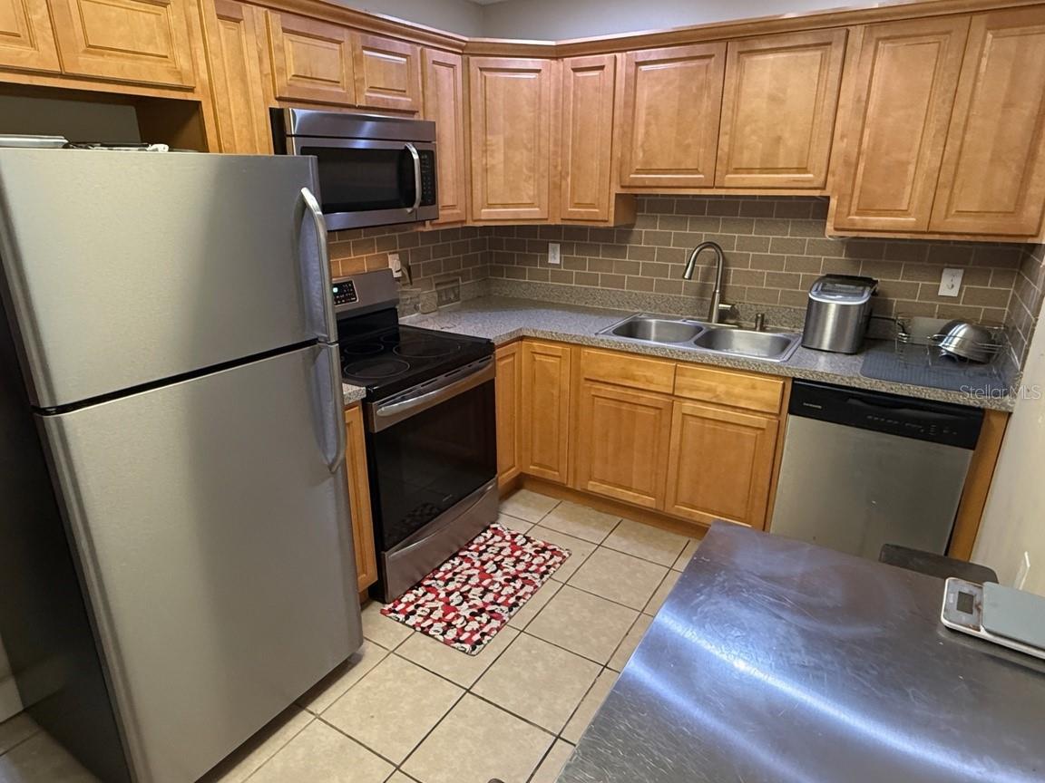 3142 Henderson, Lakeland, FL 33803