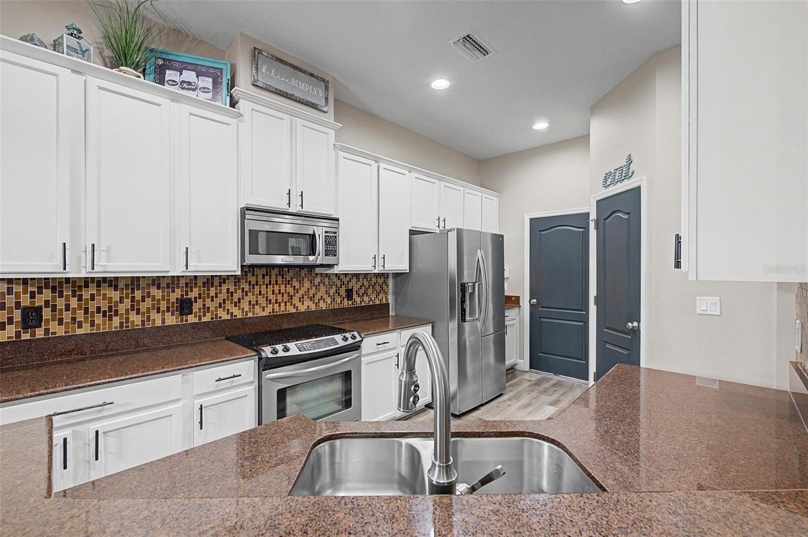 2622 Red Fern, Dover, FL 33527