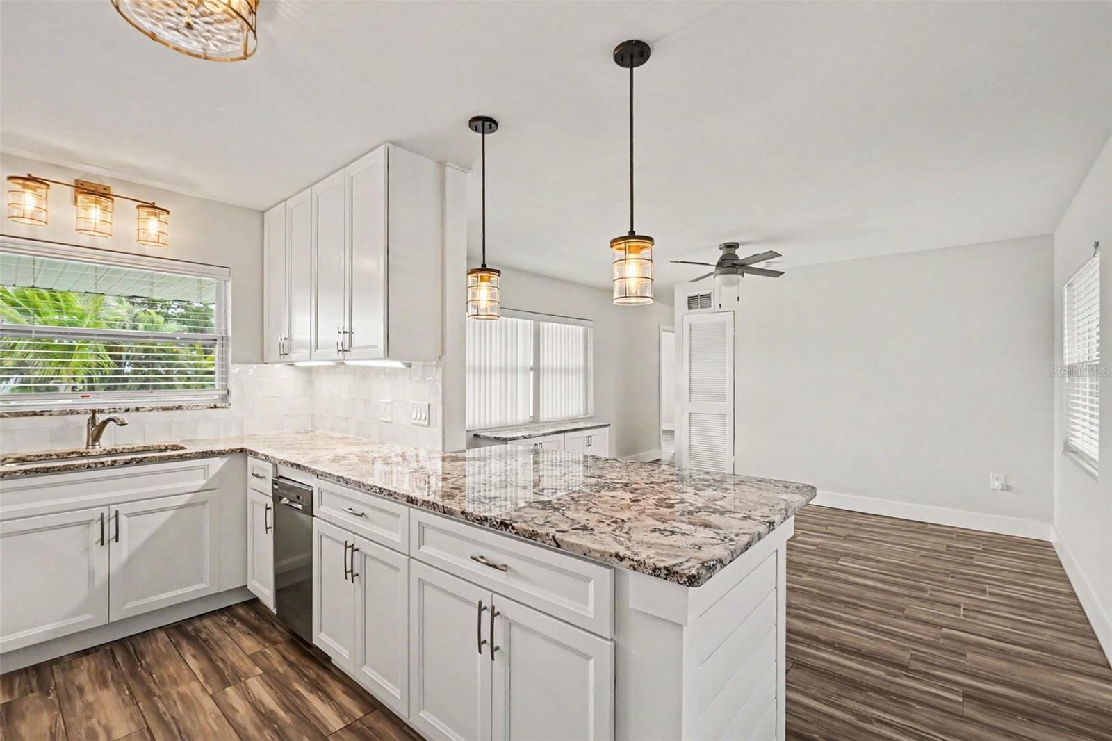 2009 Tarpon, Palmetto, FL 34221
