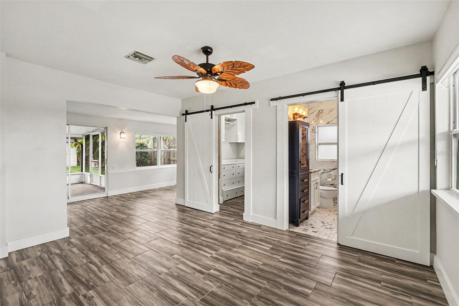 2009 Tarpon, Palmetto, FL 34221