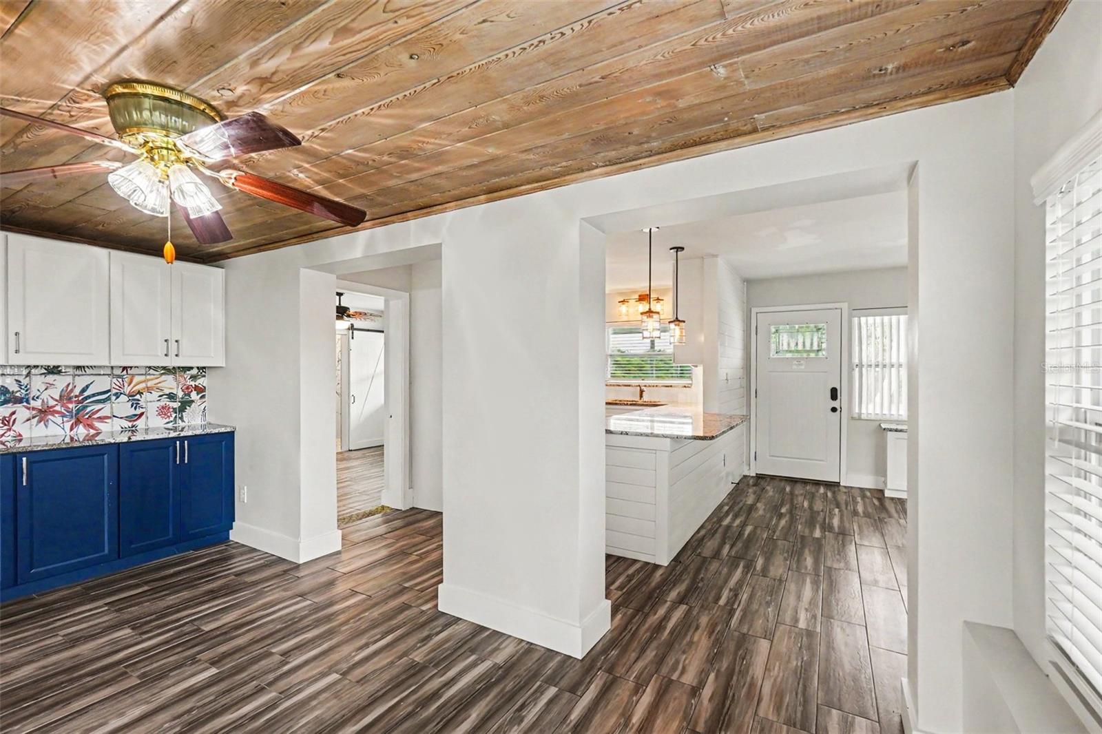 2009 Tarpon, Palmetto, FL 34221