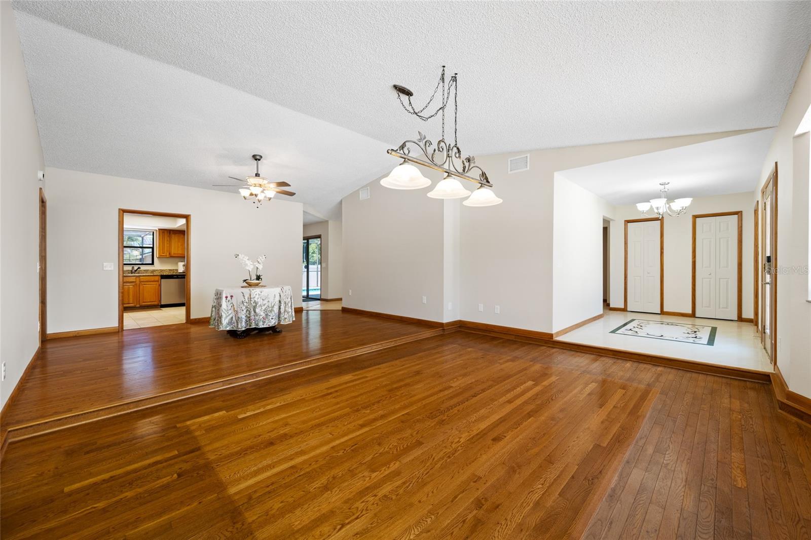 2409 Osprey, Palm Harbor, FL 34683