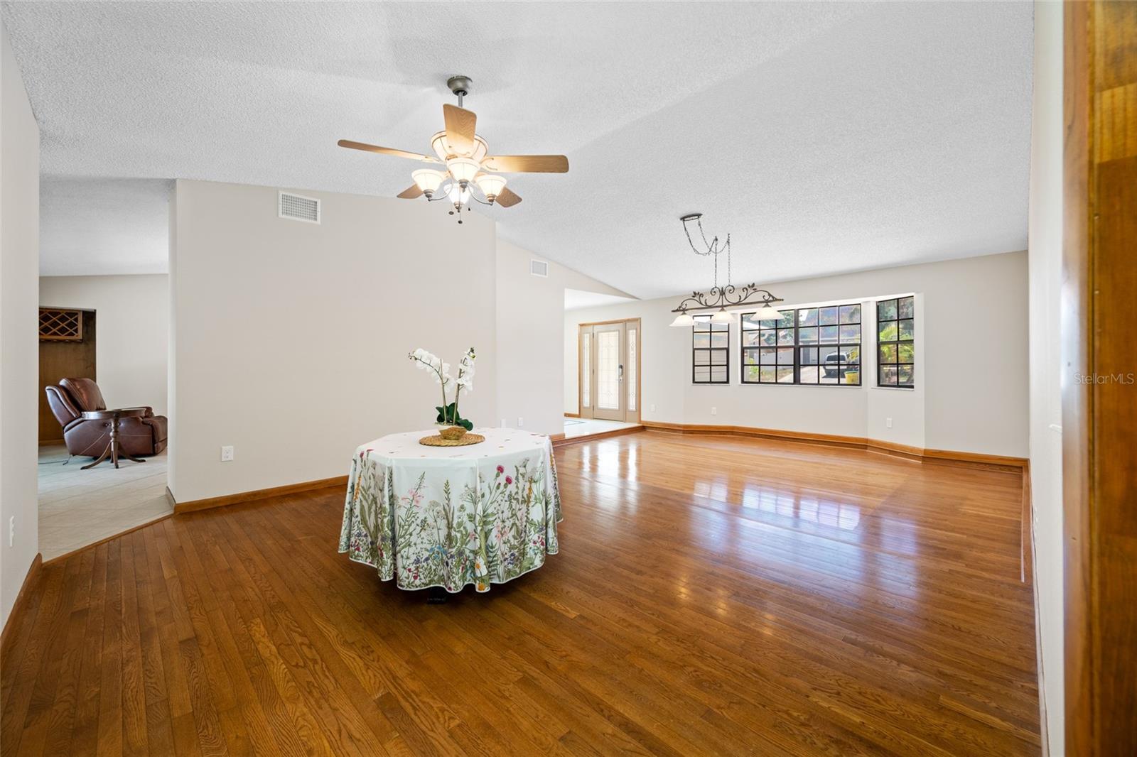 2409 Osprey, Palm Harbor, FL 34683