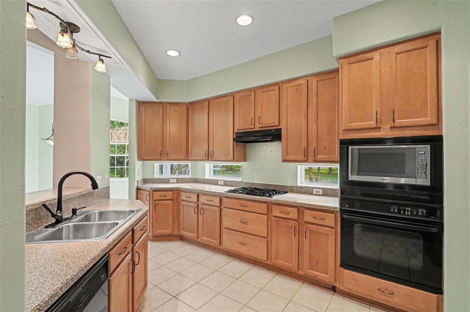 2852 Cape Horn, Tavares, FL 32778