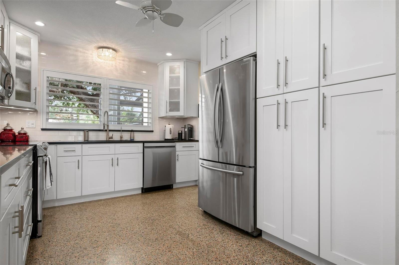 1827 Baywood, Sarasota, FL 34231