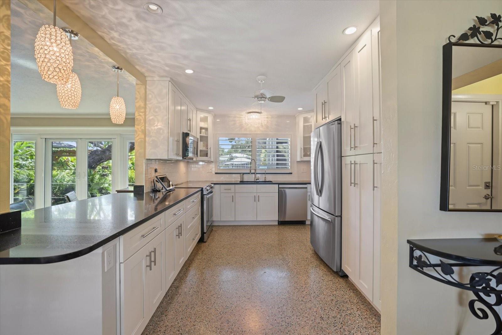 1827 Baywood, Sarasota, FL 34231