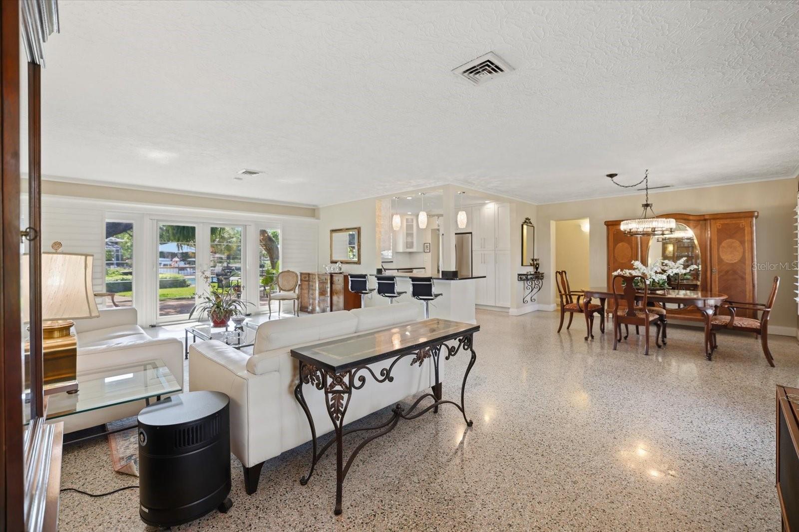 1827 Baywood, Sarasota, FL 34231