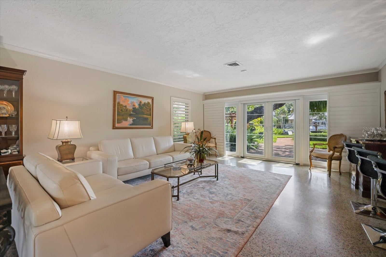 1827 Baywood, Sarasota, FL 34231