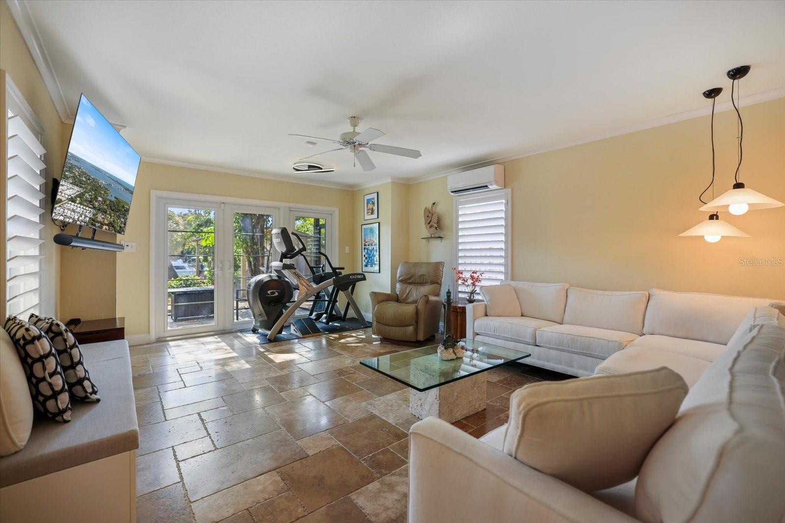 1827 Baywood, Sarasota, FL 34231