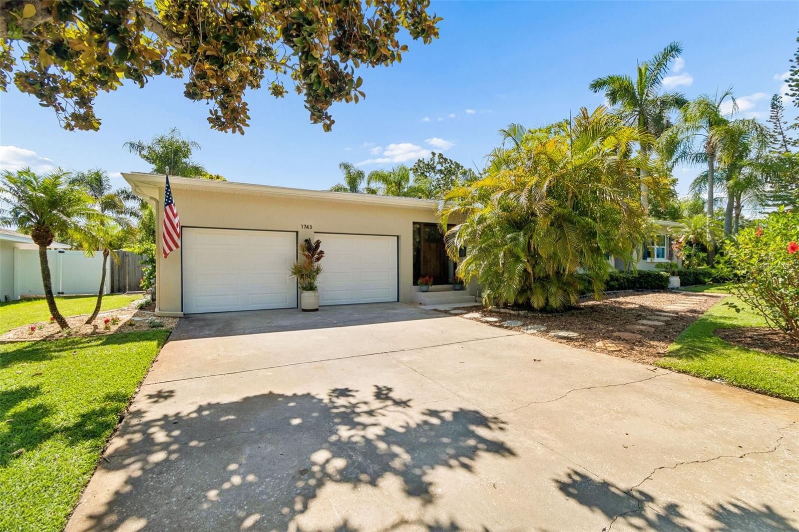 1743 Eagles Nest, Belleair, FL 33756