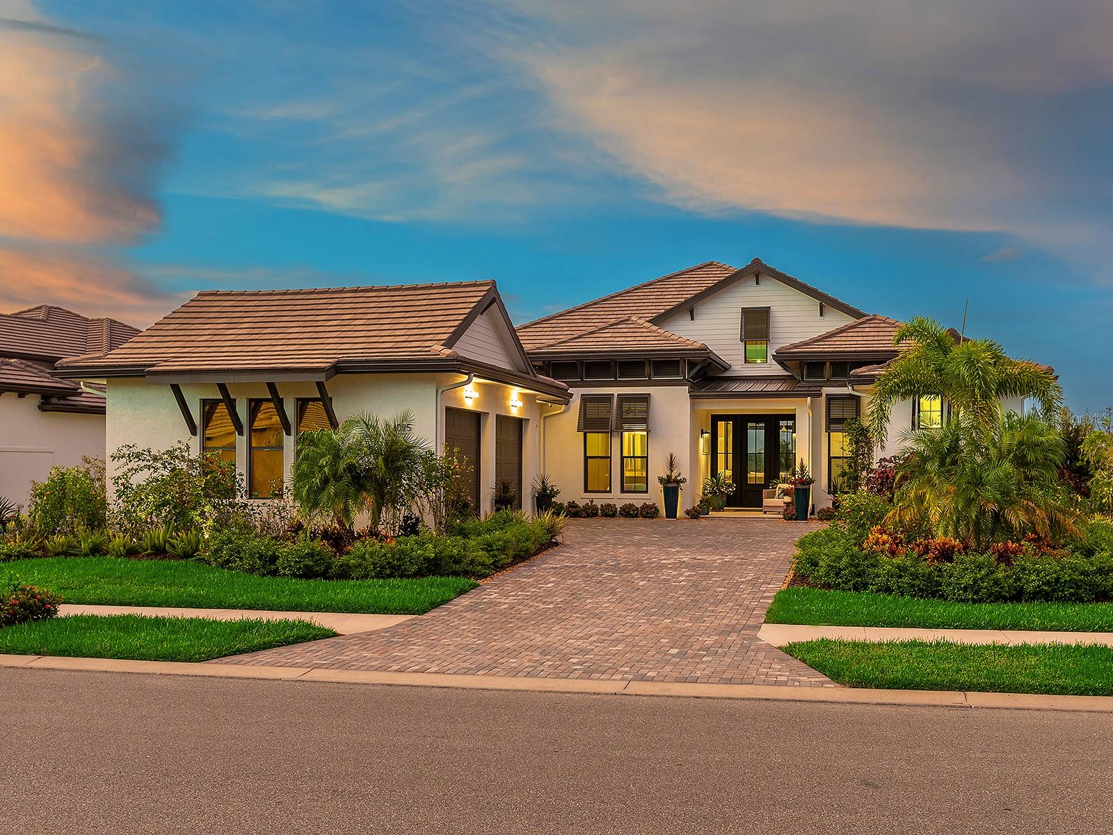 1095 Blue Shell, Sarasota, FL 34240